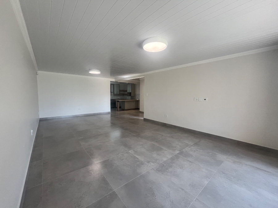 To Let 4 Bedroom Property for Rent in Dormehls Drift Western Cape